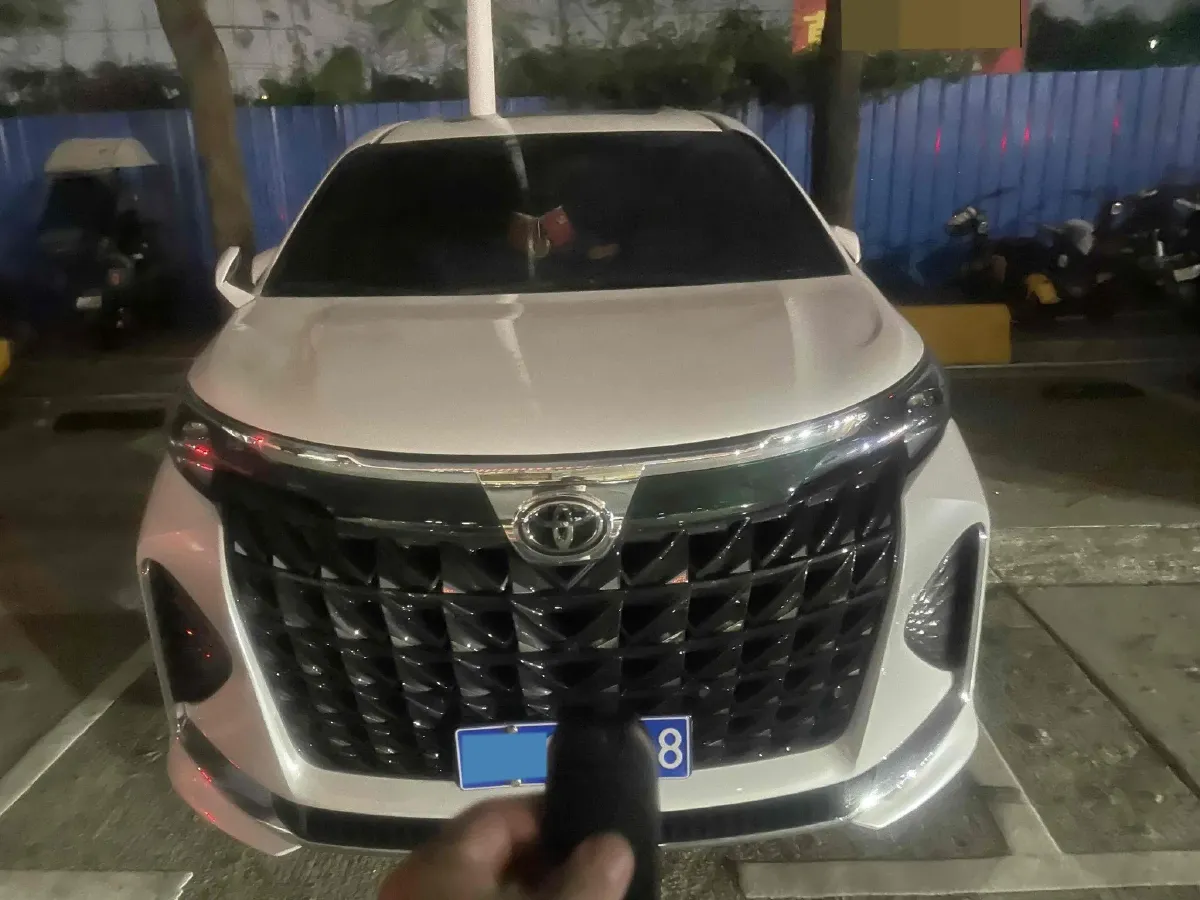 2024 Toyota Sienna 2.5L 189HP L4 E-CVT Hybrid,autocango,china used car exporter,china ev exporter,chinese used car exporter,chinese used ev exporter