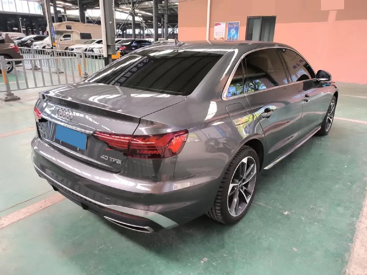 2020 Audi A4L 2.0T 190HP L4 7DCT,autocango,china used car exporter,china ev exporter,chinese used car exporter,chinese used ev exporter