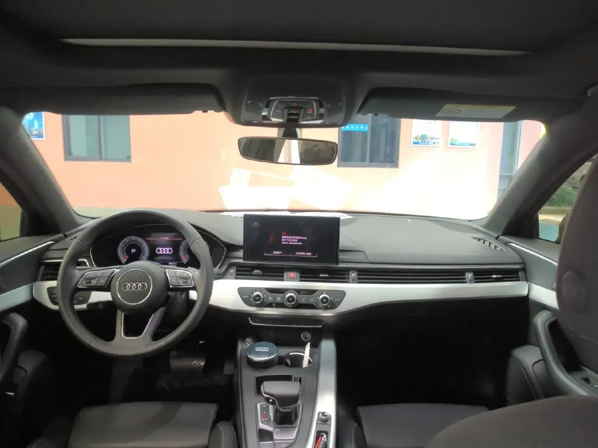 2020 Audi A4L 2.0T 190HP L4 7DCT,autocango,china used car exporter,china ev exporter,chinese used car exporter,chinese used ev exporter