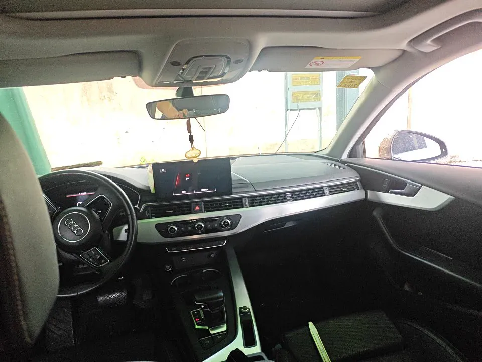 2020 Audi A4L 2.0T 190HP L4 7DCT,autocango,china used car exporter,china ev exporter,chinese used car exporter,chinese used ev exporter