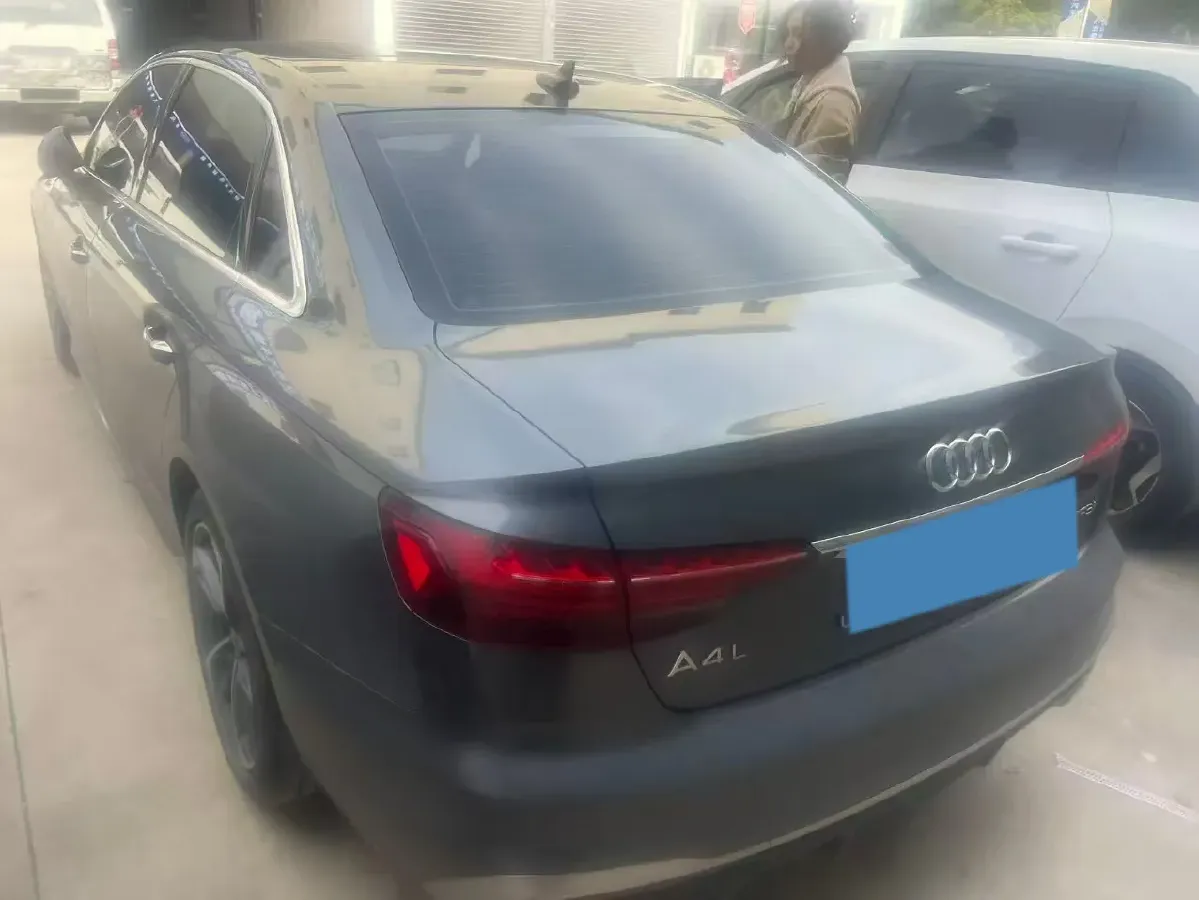 2022 Audi A4L 2.0T 150HP L4 7DCT,autocango,china used car exporter,china ev exporter,chinese used car exporter,chinese used ev exporter