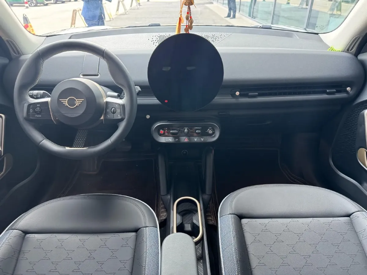 2024 MINI ACEMAN BEV 51.5KWH,autocango,china used car exporter,china ev exporter,chinese used car exporter,chinese used ev exporter