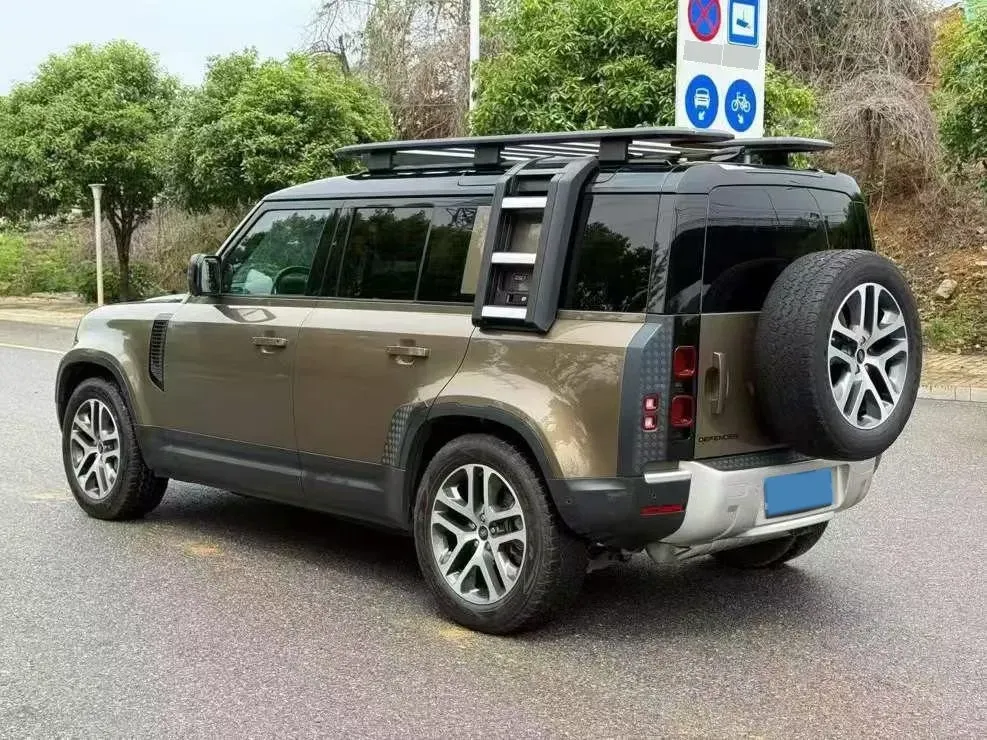 2020 Land Rover Defender 3.0T 400HP L6 8AT,autocango,china used car exporter,china ev exporter,chinese used car exporter,chinese used ev exporter