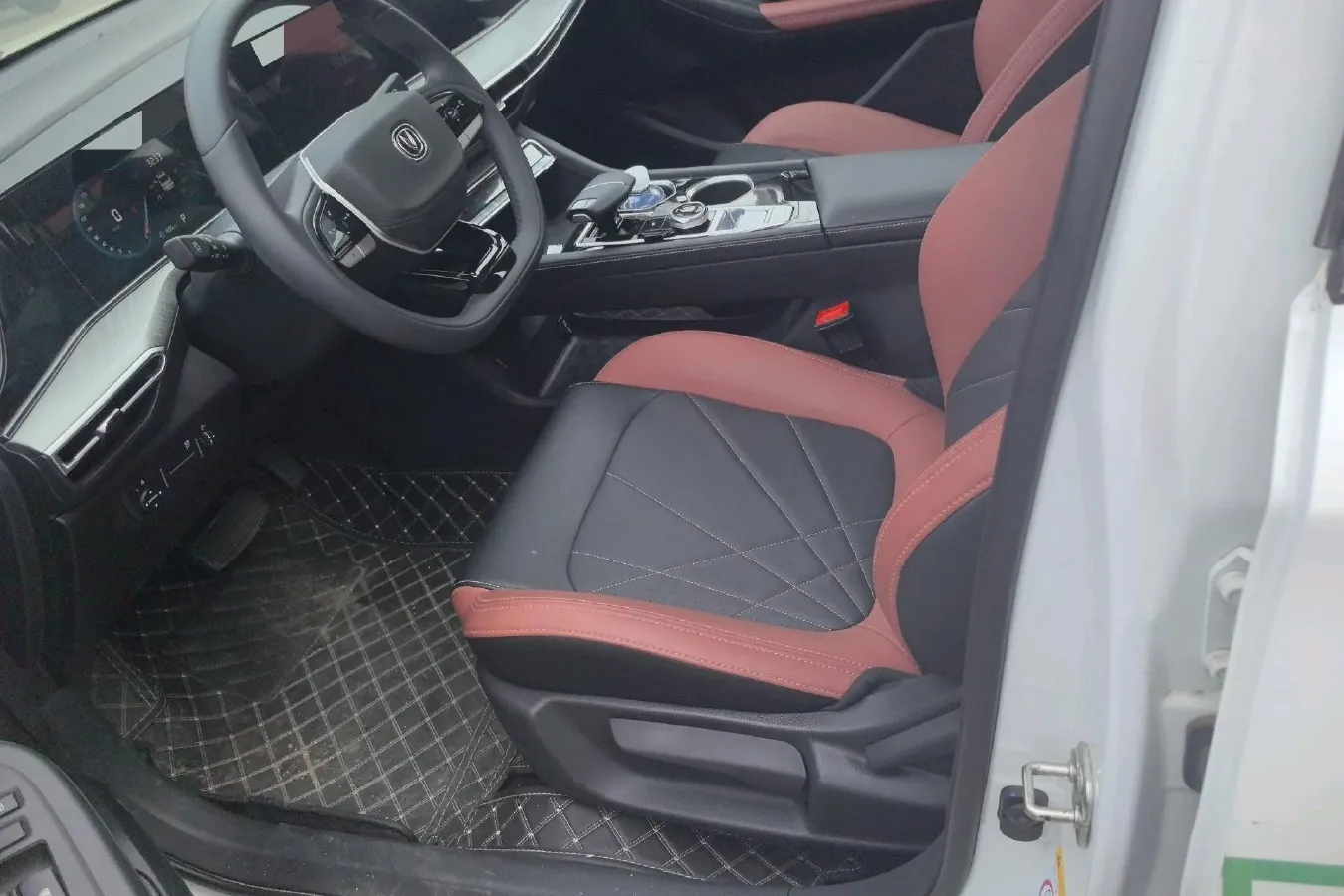 2024 ChangAn Eado 1.4T 160HP L4 7DCT,autocango,china used car exporter,china ev exporter,chinese used car exporter,chinese used ev exporter