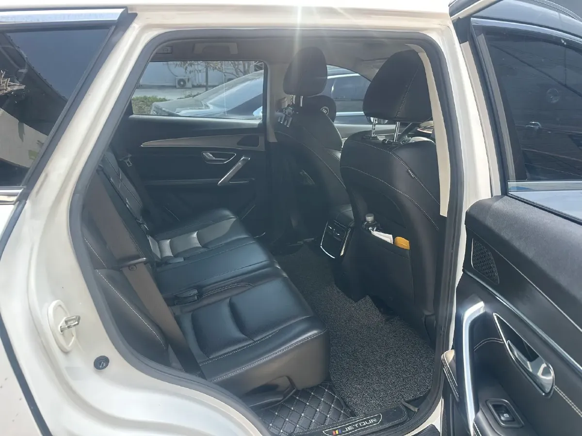 2023 Jetour X70 Plus 2.0T 254HP L4 7DCT,autocango,china used car exporter,china ev exporter,chinese used car exporter,chinese used ev exporter