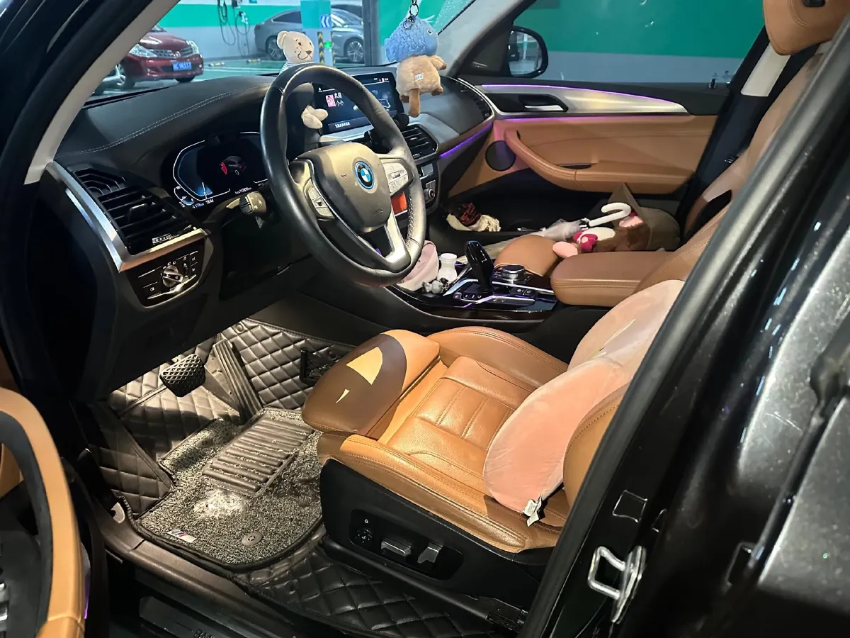 2020 Volvo XC60 2.0T 254HP L4 8AT,autocango,china used car exporter,china ev exporter,chinese used car exporter,chinese used ev exporter