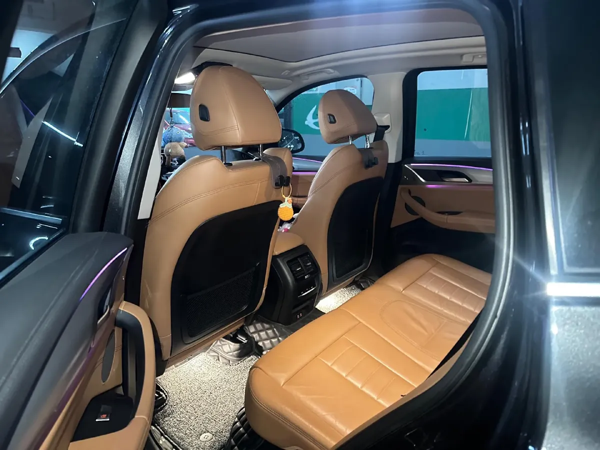 2020 Volvo XC60 2.0T 254HP L4 8AT,autocango,china used car exporter,china ev exporter,chinese used car exporter,chinese used ev exporter
