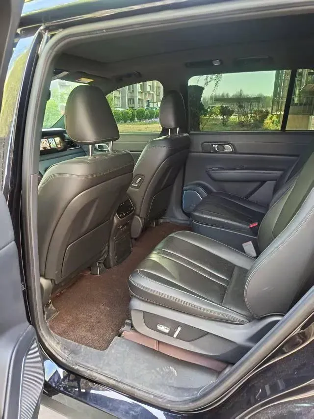 2020 Li ONE Range Extended 131HP REEV 40.5KWH,autocango,china used car exporter,china ev exporter,chinese used car exporter,chinese used ev exporter