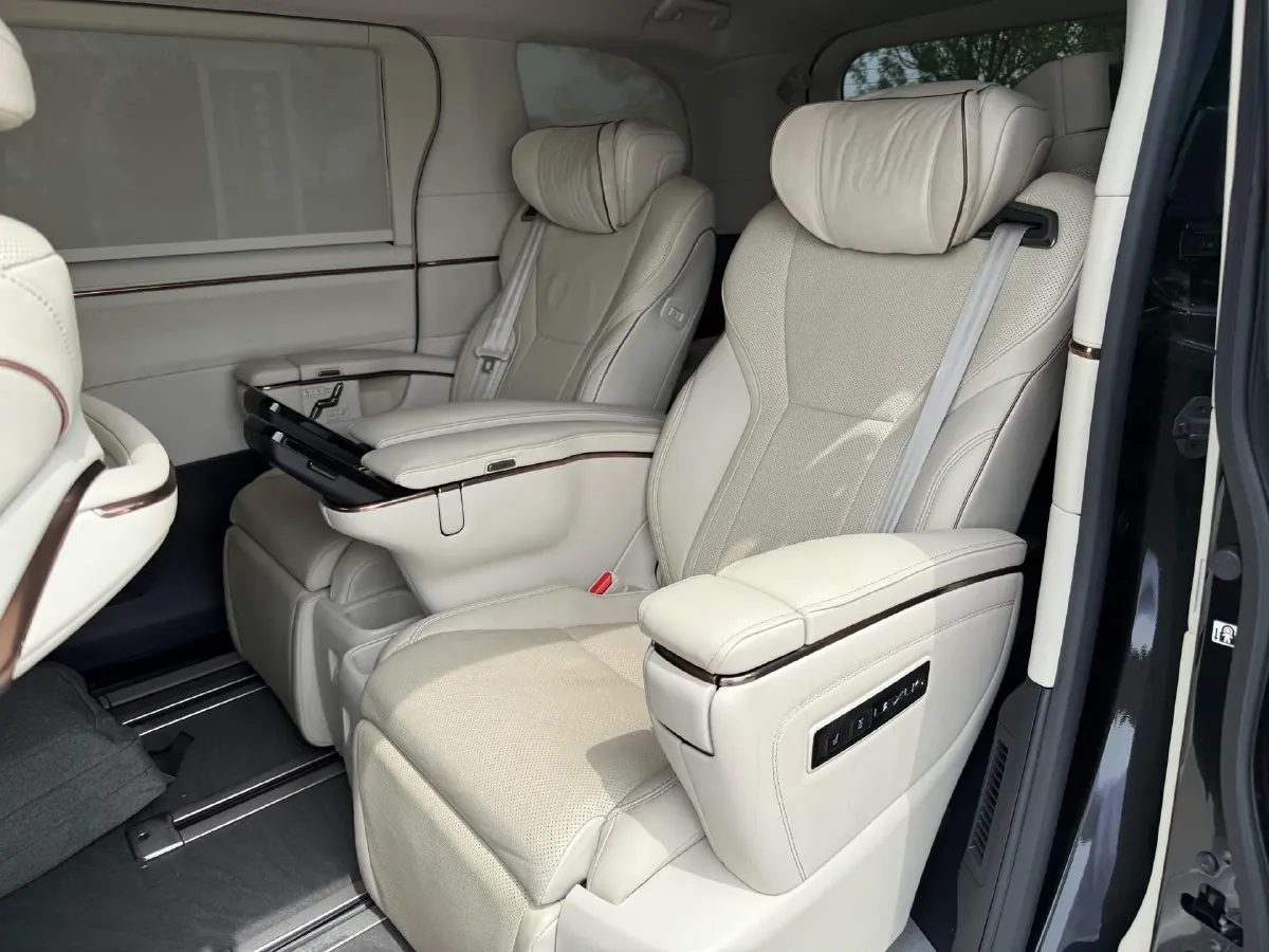 2023 Lexus LM 2.4T 271HP L4 6AT Hybrid,autocango,china used car exporter,china ev exporter,chinese used car exporter,chinese used ev exporter