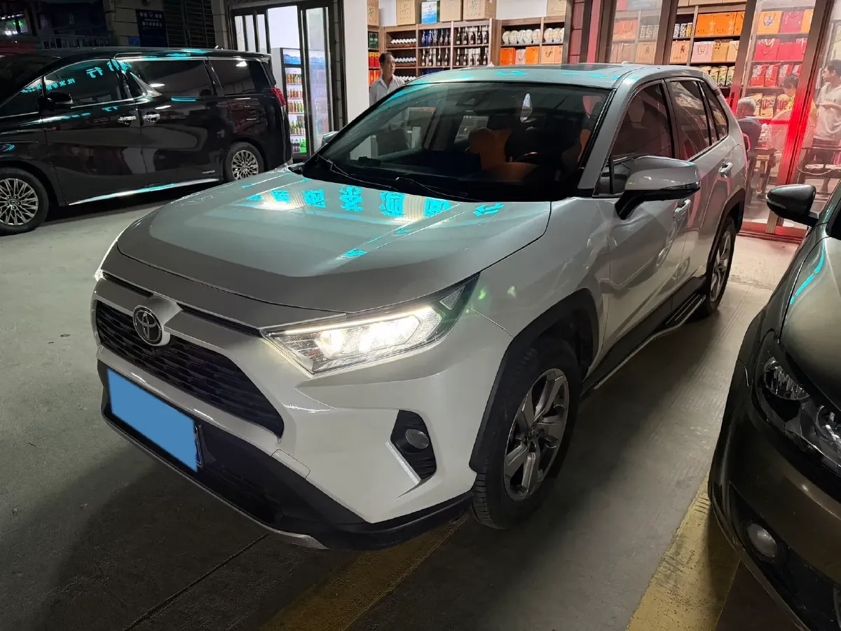 2022 Toyota RAV4 2.0L 171HP L4 CVT,autocango,china used car exporter,china ev exporter,chinese used car exporter,chinese used ev exporter