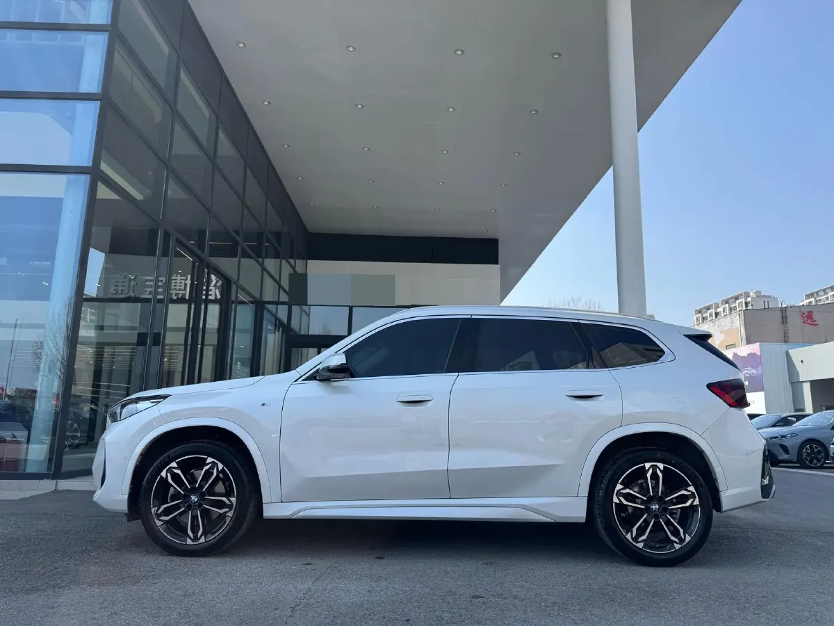 2024 BMW X1 2.0T 204HP L4 7DCT,autocango,china used car exporter,china ev exporter,chinese used car exporter,chinese used ev exporter