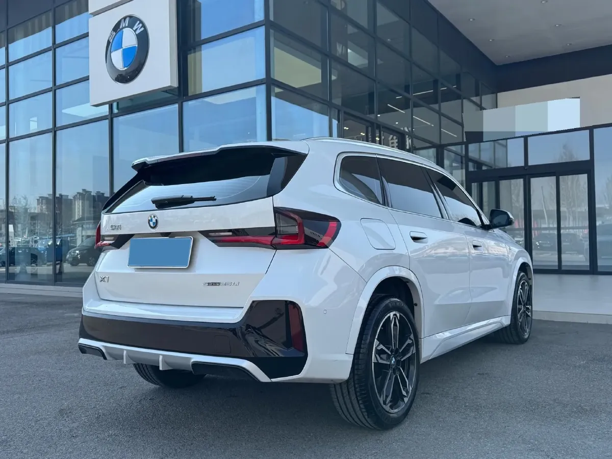 2024 BMW X1 2.0T 204HP L4 7DCT,autocango,china used car exporter,china ev exporter,chinese used car exporter,chinese used ev exporter