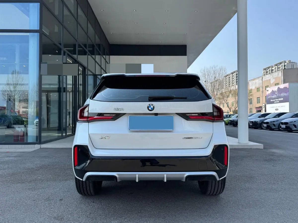 2024 BMW X1 2.0T 204HP L4 7DCT,autocango,china used car exporter,china ev exporter,chinese used car exporter,chinese used ev exporter