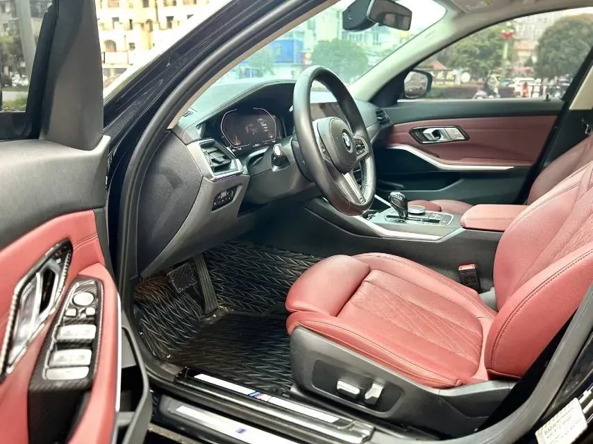 2022 BMW 3 Series 2.0T 184HP L4 8AT,autocango,china used car exporter,china ev exporter,chinese used car exporter,chinese used ev exporter