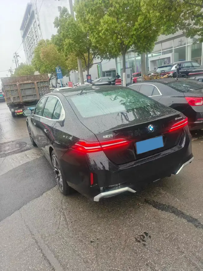 2024 BMW 5 Series 2.0T 258HP L4 8AT,autocango,china used car exporter,china ev exporter,chinese used car exporter,chinese used ev exporter