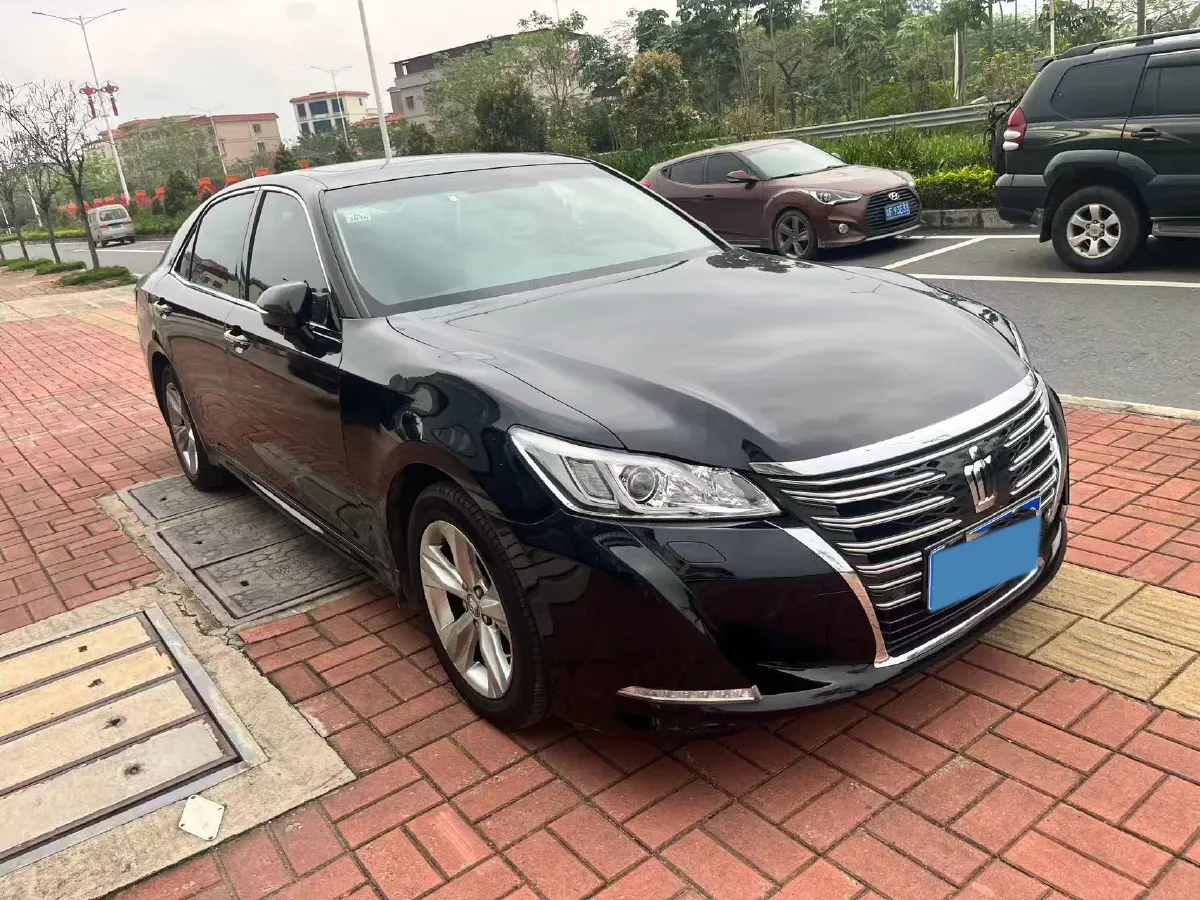 2015 Toyota Crown 2.0T 235HP L4 8AT,autocango,china used car exporter,china ev exporter,chinese used car exporter,chinese used ev exporter