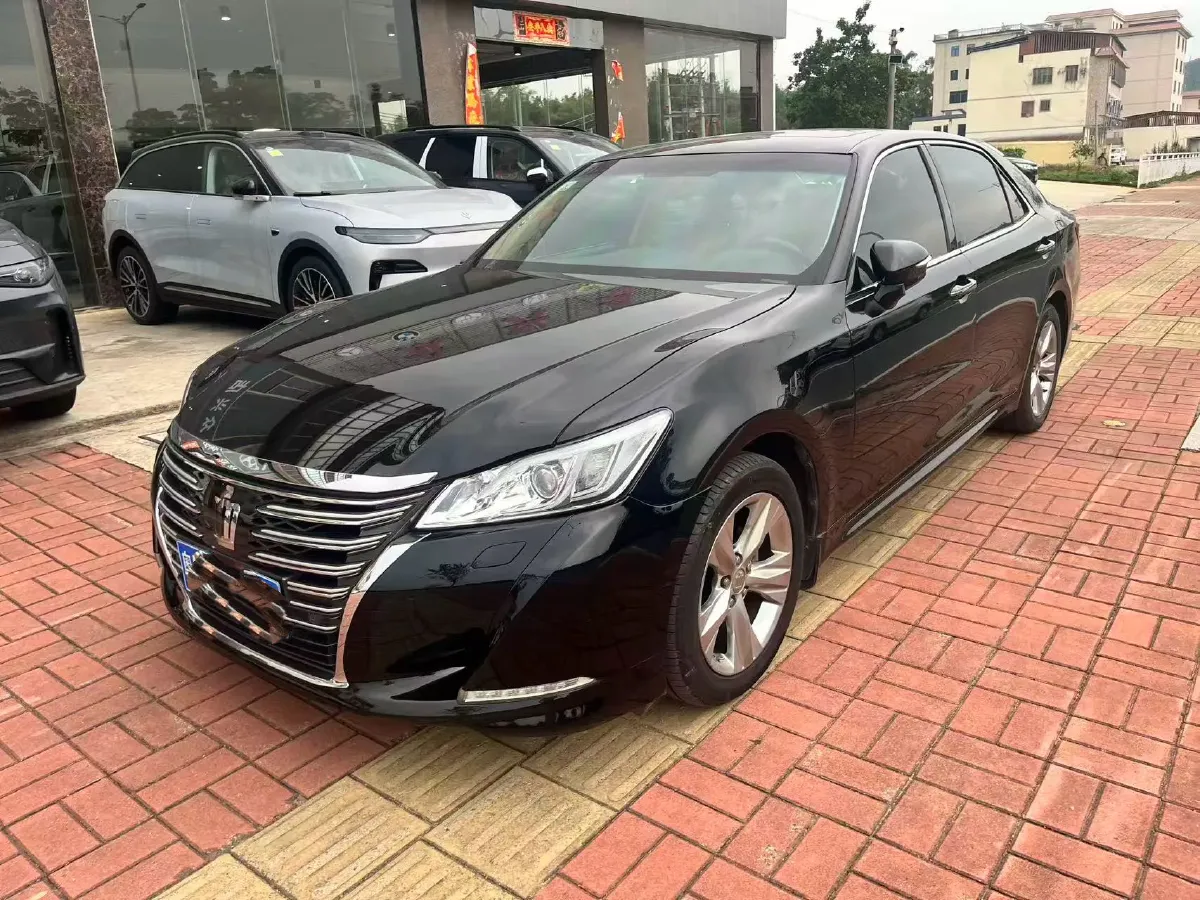 2015 Toyota Crown 2.0T 235HP L4 8AT,autocango,china used car exporter,china ev exporter,chinese used car exporter,chinese used ev exporter