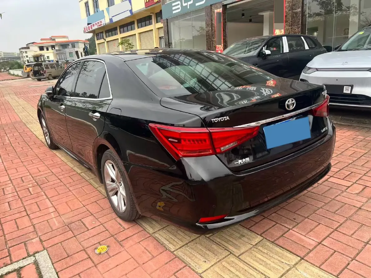 2015 Toyota Crown 2.0T 235HP L4 8AT,autocango,china used car exporter,china ev exporter,chinese used car exporter,chinese used ev exporter