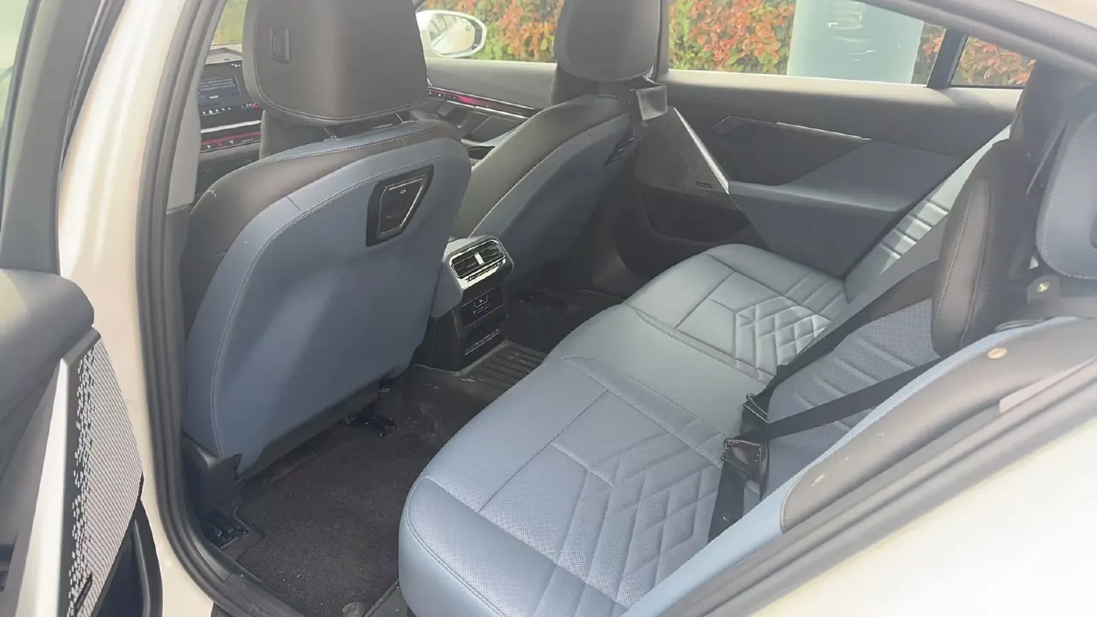 2024 BMW i5 BEV 79.05KWH,autocango,china used car exporter,china ev exporter,chinese used car exporter,chinese used ev exporter