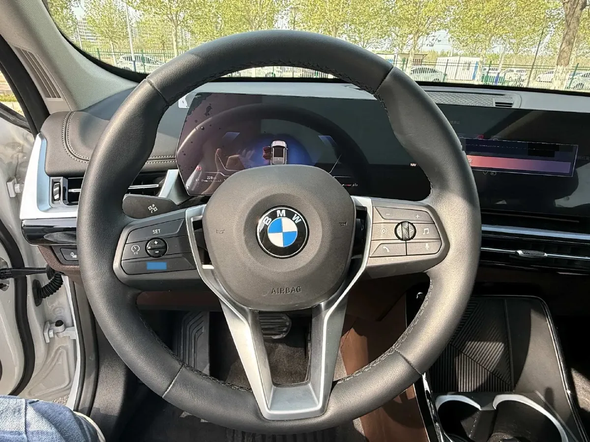 2024 BMW X1 1.5T 156HP L3 7DCT,autocango,china used car exporter,china ev exporter,chinese used car exporter,chinese used ev exporter