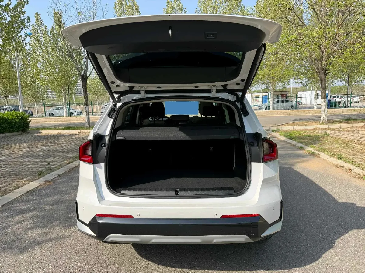 2024 BMW X1 1.5T 156HP L3 7DCT,autocango,china used car exporter,china ev exporter,chinese used car exporter,chinese used ev exporter