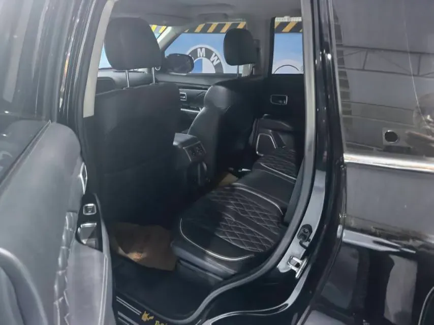 2021 Mitsubishi Outlander 2.0L 166HP L4 CVT,autocango,china used car exporter,china ev exporter,chinese used car exporter,chinese used ev exporter