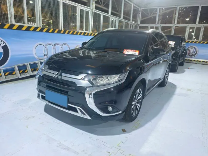 2021 Mitsubishi Outlander 2.0L 166HP L4 CVT,autocango,china used car exporter,china ev exporter,chinese used car exporter,chinese used ev exporter