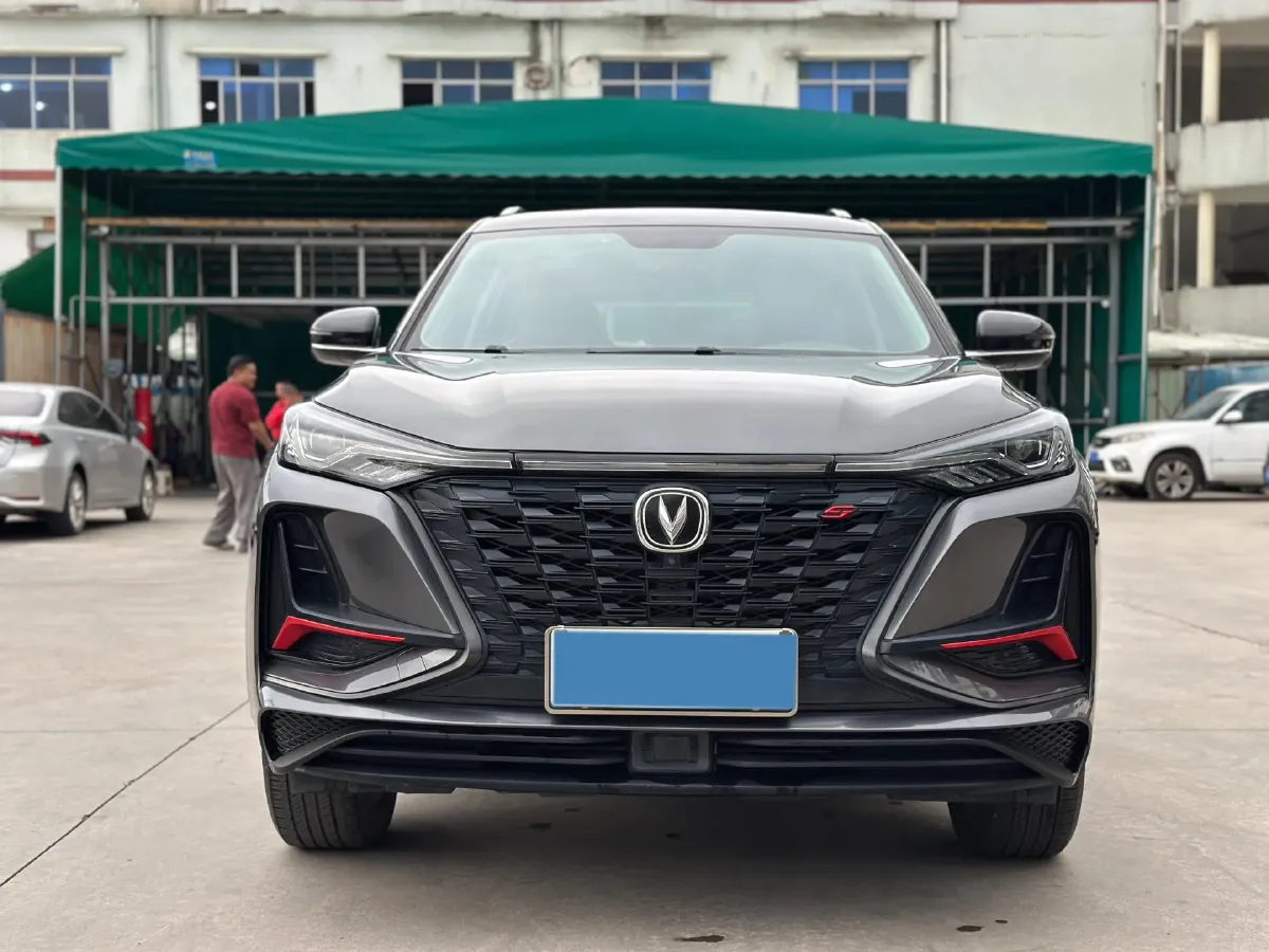 2022 ChangAn CS75 Plus 1.5T 178HP L4 6AT,autocango,china used car exporter,china ev exporter,chinese used car exporter,chinese used ev exporter