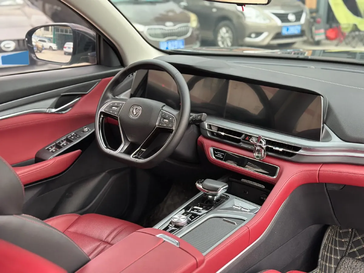 2022 ChangAn CS75 Plus 1.5T 178HP L4 6AT,autocango,china used car exporter,china ev exporter,chinese used car exporter,chinese used ev exporter