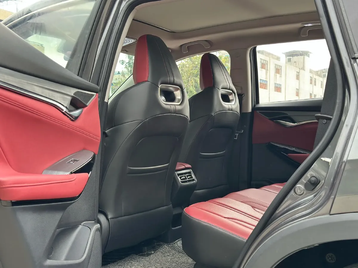 2022 ChangAn CS75 Plus 1.5T 178HP L4 6AT,autocango,china used car exporter,china ev exporter,chinese used car exporter,chinese used ev exporter