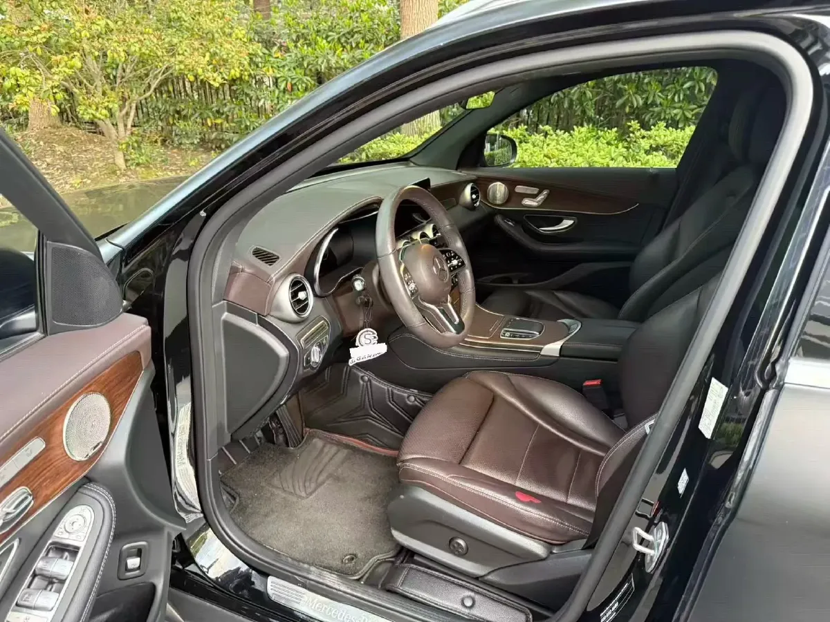 2021 Mercedes-Benz GLC Class 2.0T 258HP L4 9AT,autocango,china used car exporter,china ev exporter,chinese used car exporter,chinese used ev exporter