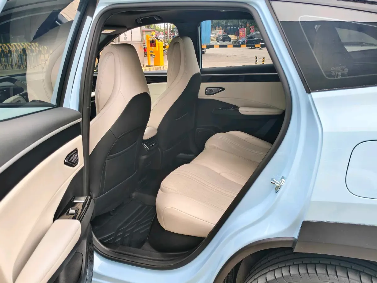 2023 Geely Galaxy L7 1.5T 163HP L4 3DHT PHEV 18.7KWH,autocango,china used car exporter,china ev exporter,chinese used car exporter,chinese used ev exporter