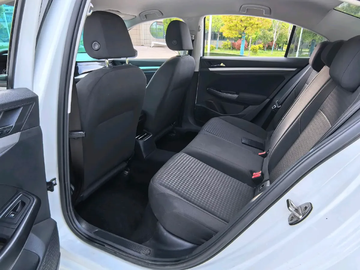 2019 Bestune T77 1.2T 143HP L4 7DCT,autocango,china used car exporter,china ev exporter,chinese used car exporter,chinese used ev exporter