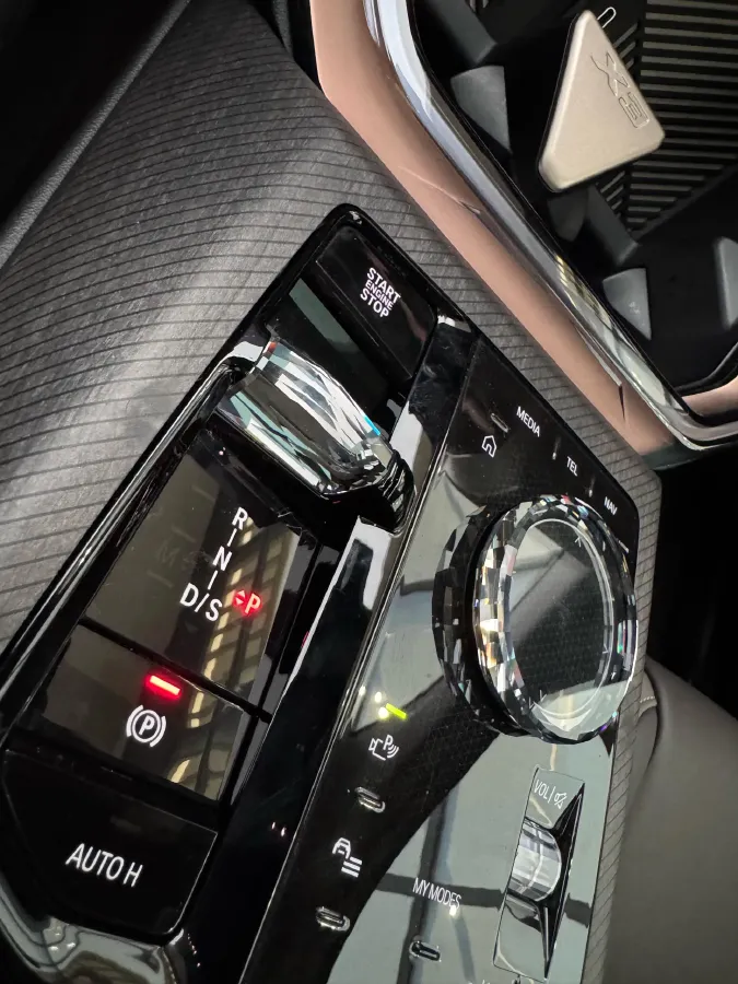 2025 BMW X3 2.0T 258HP L4 8AT,autocango,china used car exporter,china ev exporter,chinese used car exporter,chinese used ev exporter