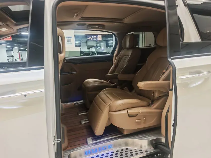 2018 Buick GL8 2.0T 260HP L4 6AT,autocango,china used car exporter,china ev exporter,chinese used car exporter,chinese used ev exporter