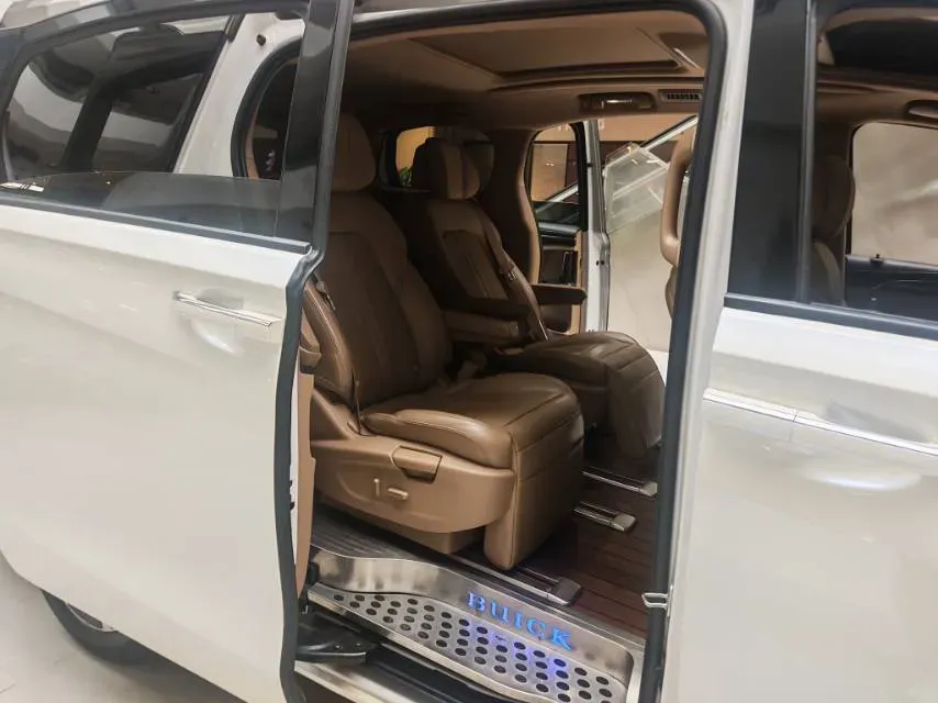 2018 Buick GL8 2.0T 260HP L4 6AT,autocango,china used car exporter,china ev exporter,chinese used car exporter,chinese used ev exporter