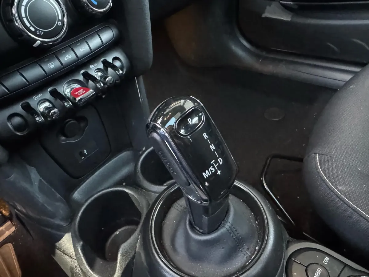 2023 MINI MINI 1.5T 102HP L3 7DCT,autocango,china used car exporter,china ev exporter,chinese used car exporter,chinese used ev exporter