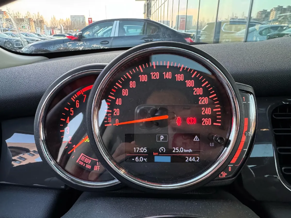 2023 MINI MINI 1.5T 102HP L3 7DCT,autocango,china used car exporter,china ev exporter,chinese used car exporter,chinese used ev exporter