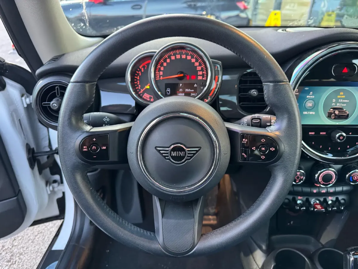 2023 MINI MINI 1.5T 102HP L3 7DCT,autocango,china used car exporter,china ev exporter,chinese used car exporter,chinese used ev exporter