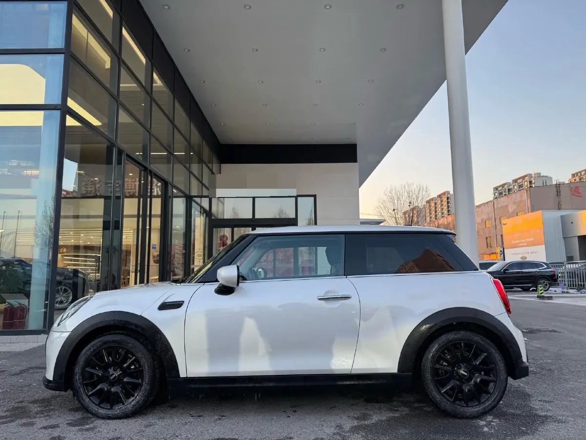 2023 MINI MINI 1.5T 102HP L3 7DCT,autocango,china used car exporter,china ev exporter,chinese used car exporter,chinese used ev exporter