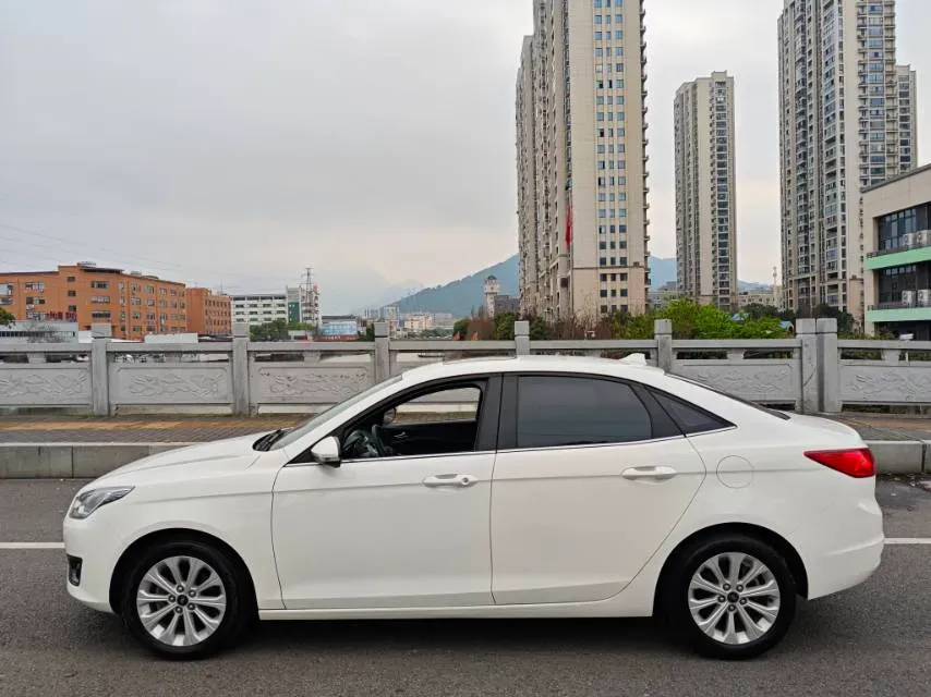 2017 Ford Escort 1.5L 113HP L4 6AT,autocango,china used car exporter,china ev exporter,chinese used car exporter,chinese used ev exporter