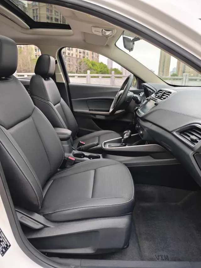 2017 Ford Escort 1.5L 113HP L4 6AT,autocango,china used car exporter,china ev exporter,chinese used car exporter,chinese used ev exporter