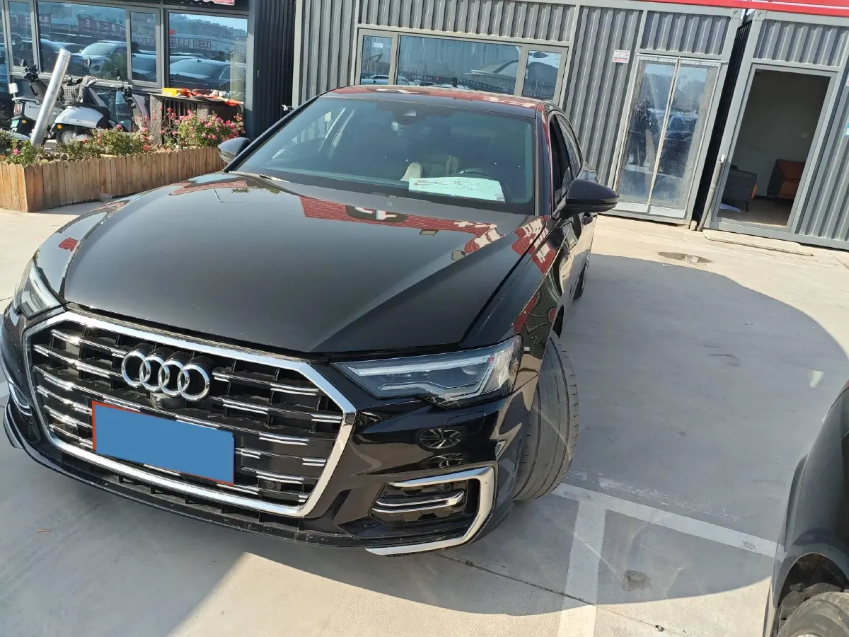 2023 Audi A6L 2.0T 245HP L4 7DCT,autocango,china used car exporter,china ev exporter,chinese used car exporter,chinese used ev exporter