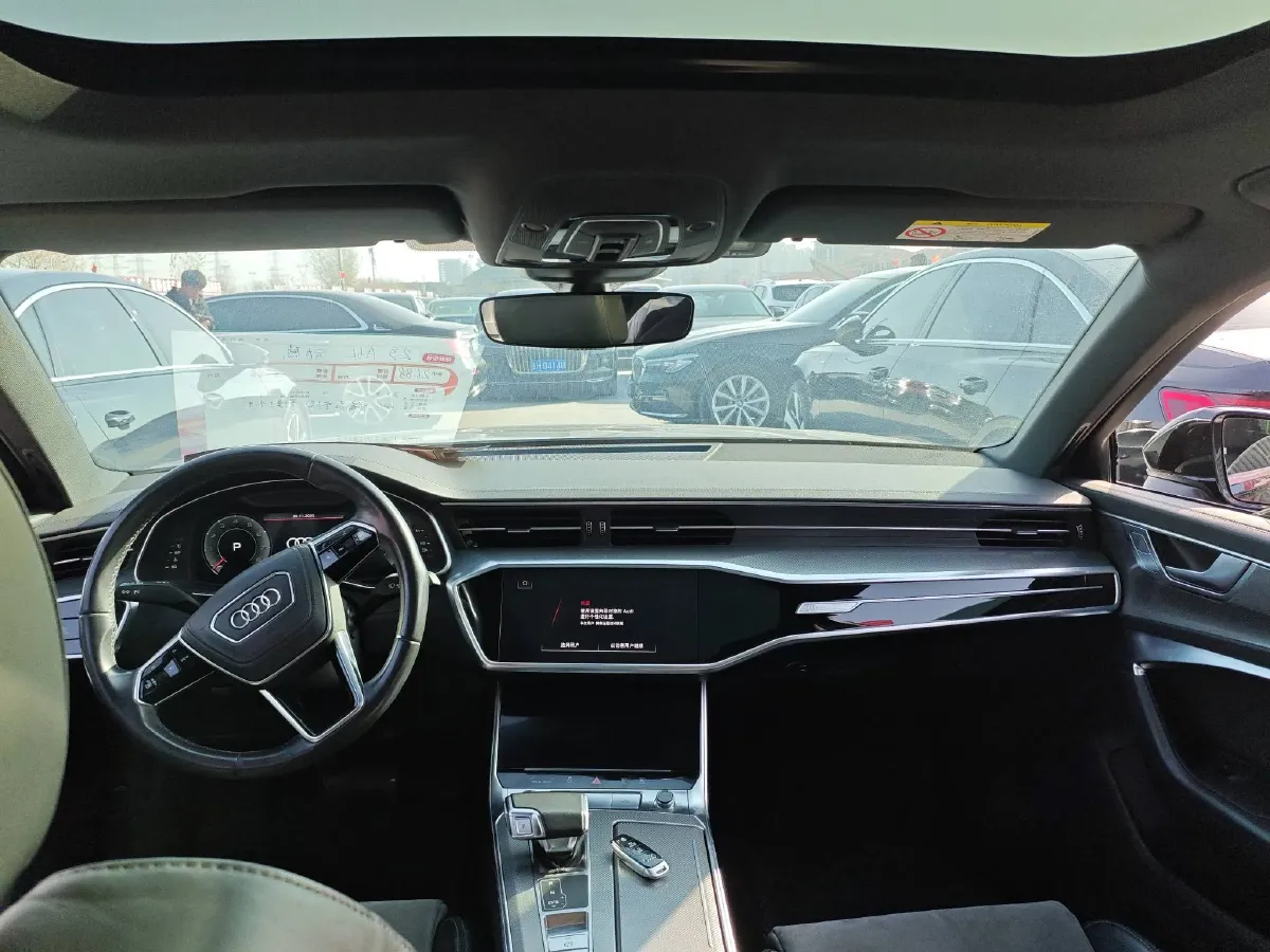 2023 Audi A6L 2.0T 245HP L4 7DCT,autocango,china used car exporter,china ev exporter,chinese used car exporter,chinese used ev exporter