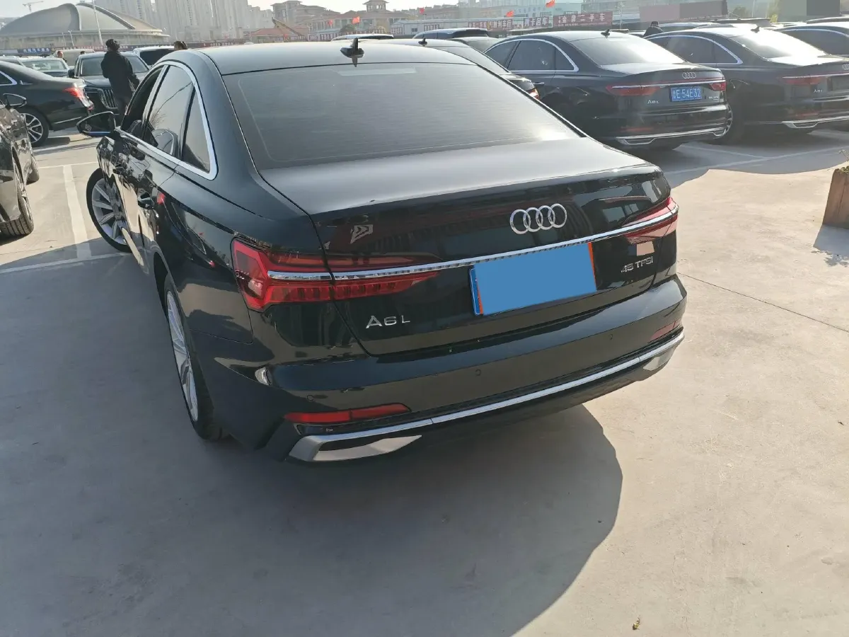 2023 Audi A6L 2.0T 245HP L4 7DCT,autocango,china used car exporter,china ev exporter,chinese used car exporter,chinese used ev exporter