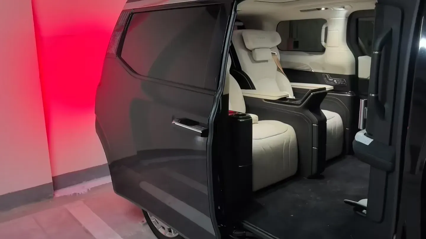 2024 Zeekr 009 BEV 108KWH,autocango,china used car exporter,china ev exporter,chinese used car exporter,chinese used ev exporter