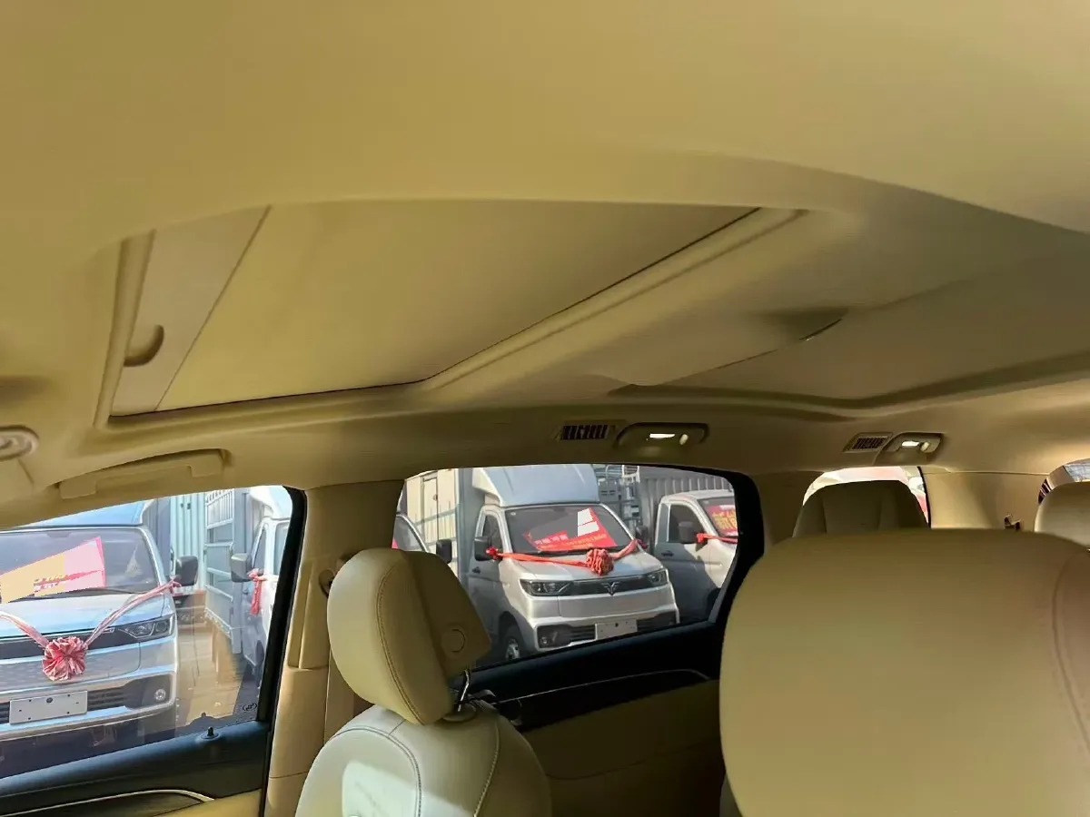 2023 Buick GL8 2.0T 237HP L4 9AT,autocango,china used car exporter,china ev exporter,chinese used car exporter,chinese used ev exporter