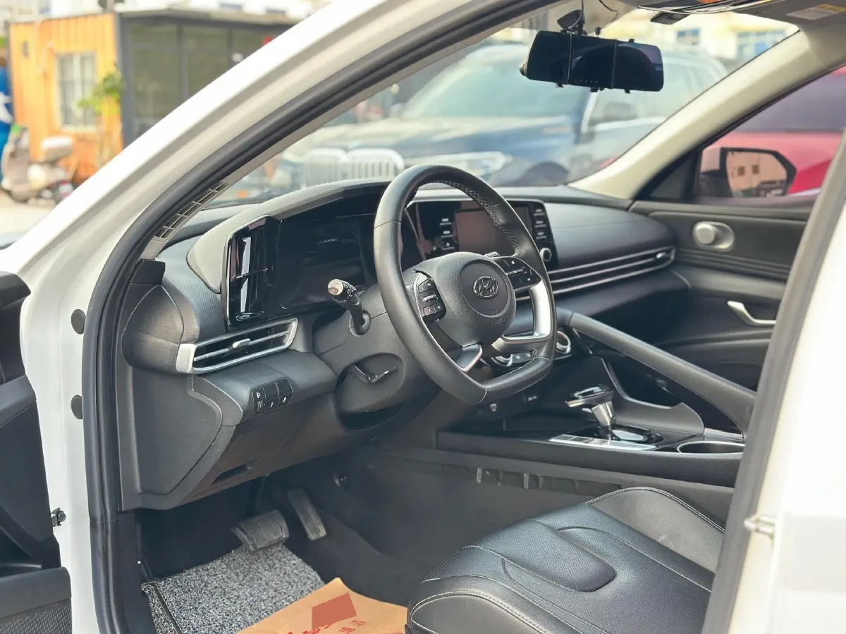 2021 Hyundai Elantra 1.5L 115HP L4 CVT,autocango,china used car exporter,china ev exporter,chinese used car exporter,chinese used ev exporter