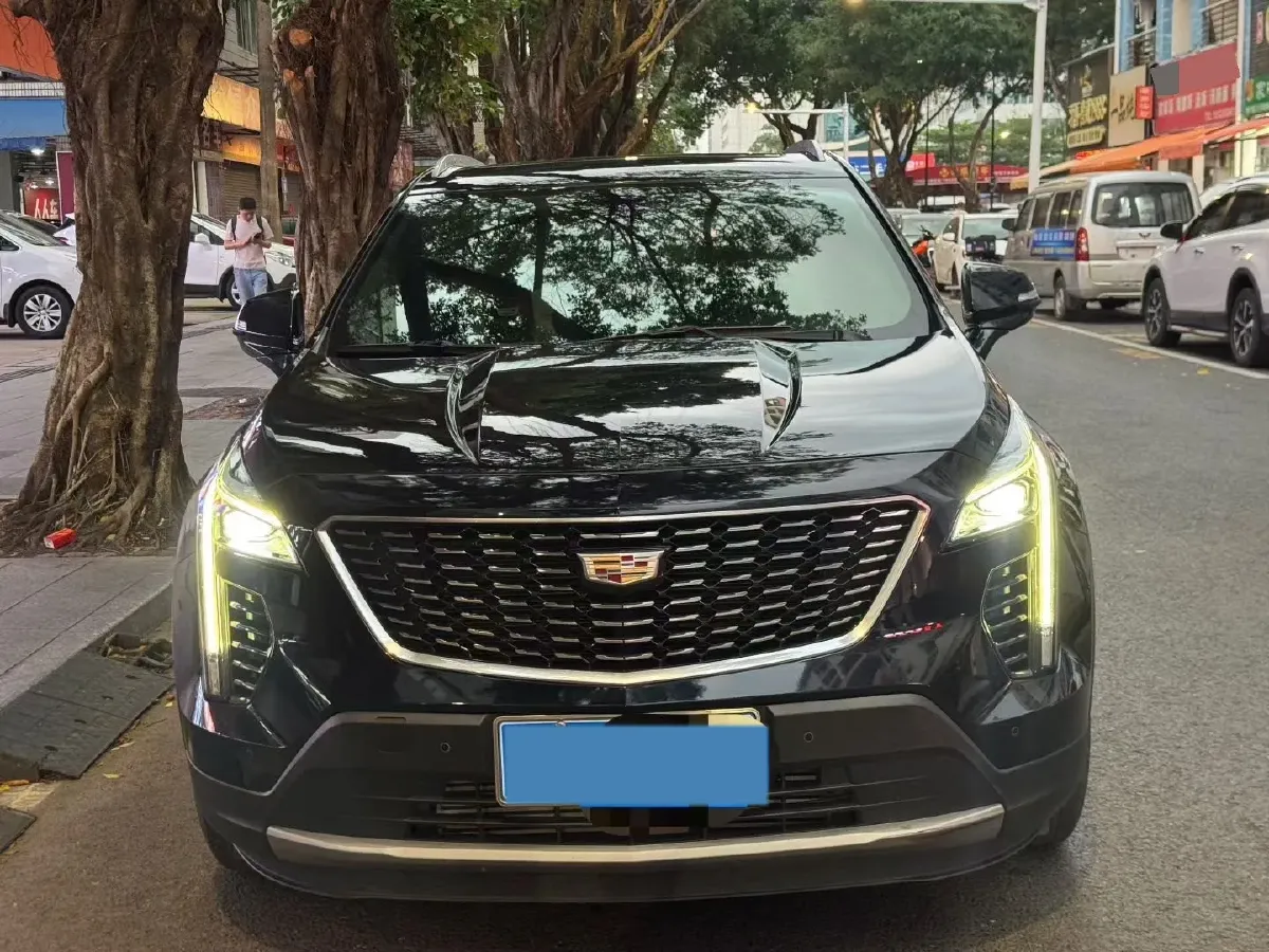 2022 Cadillac XT4 2.0T 237HP L4 9AT,autocango,china used car exporter,china ev exporter,chinese used car exporter,chinese used ev exporter