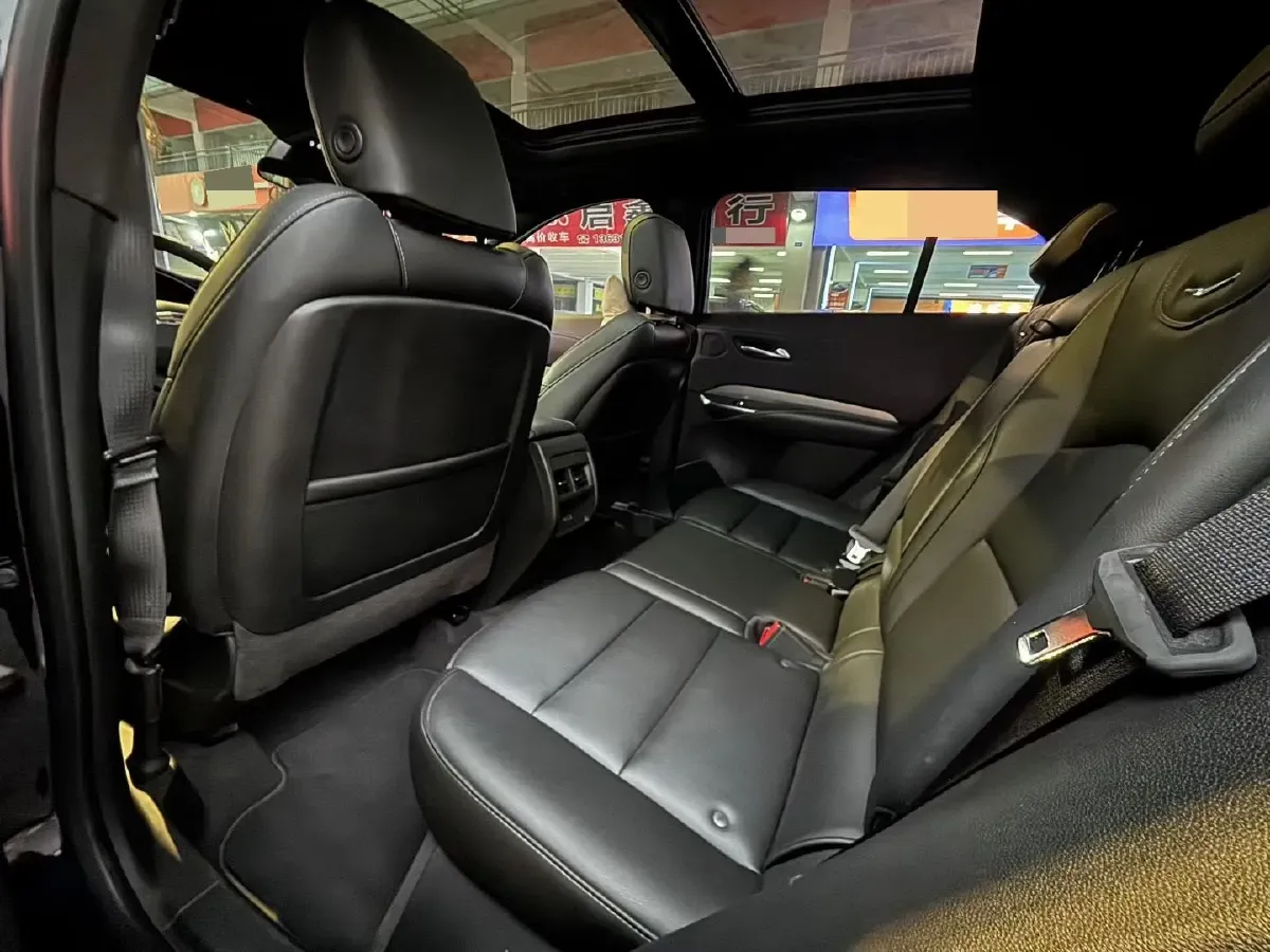 2022 Cadillac XT4 2.0T 237HP L4 9AT,autocango,china used car exporter,china ev exporter,chinese used car exporter,chinese used ev exporter